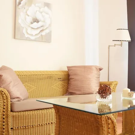 Encina's Home: Bonito De Dos Cerca Del Centro Historico Apartment *